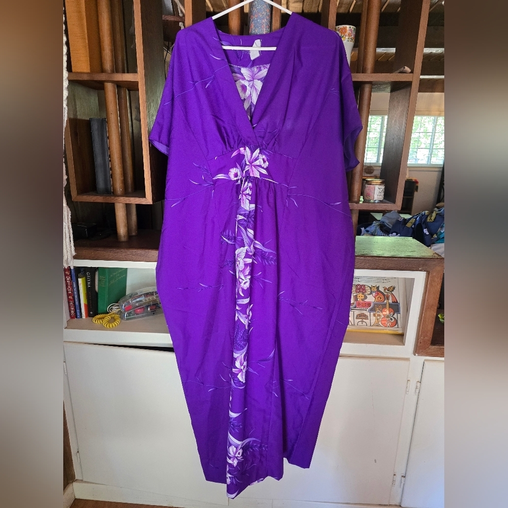 Vintage Hawaiian Purple Floral Kaftan Dress🌴🌸🏵